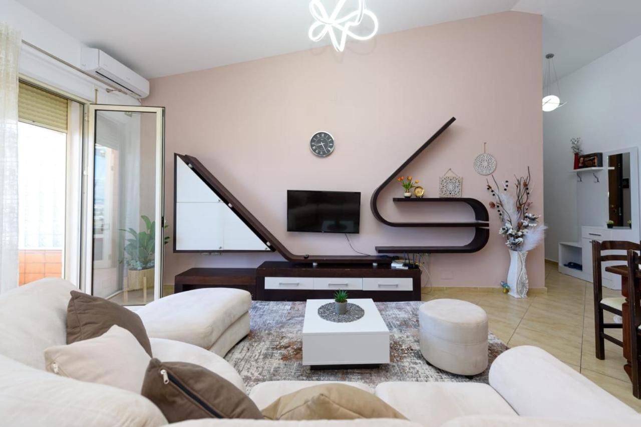 Appartement Veliu's *