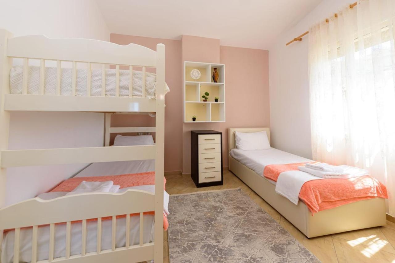 Appartement Veliu's *